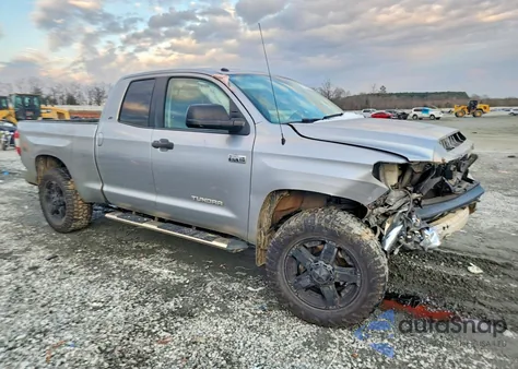2017 Toyota Tundra Double Cab Sr5 z USA, uszkodzony, nr VIN 5TFUW5F11HX643022